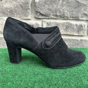 Women's 10 M - Clarks Suede Leather Black Ankle Shoes Bootie Heels Zip